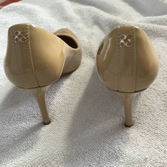 Coach, Neutral Heel, size 7 - Picture 4 of 4